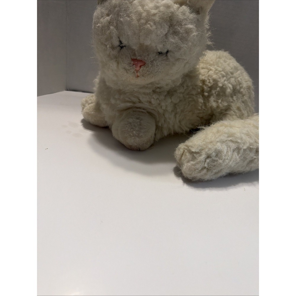Vintage Russ Berrie Nikki Cat Plush Cream Sherpa Sleeping Stuffed Animal 259
